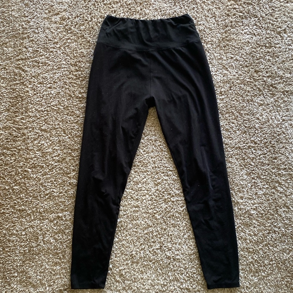 Black leggings